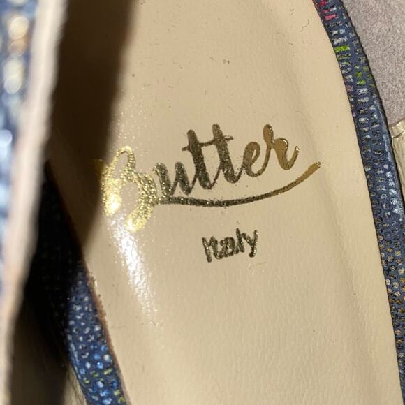 BUTTER Italy $350 1.5" Kitten Heel Gray Floral 6.5 EUC - Picture 3 of 14
